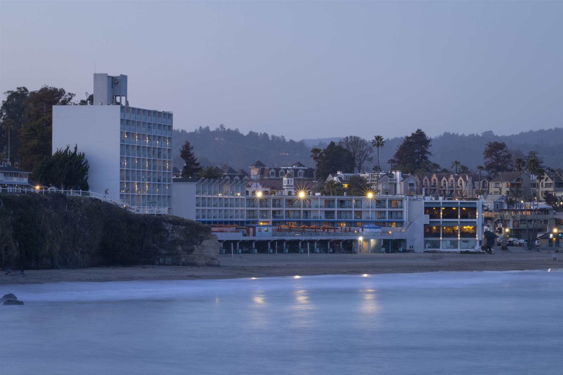 Dream Inn at dusk