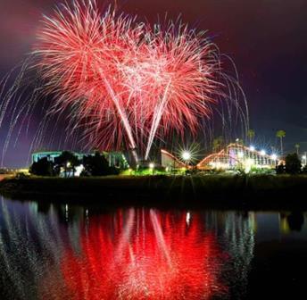 Santa Cruz Beach Boardwalk: Season Opening Fireworks